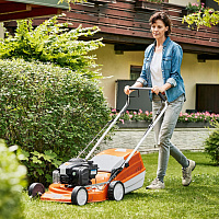 STIHL RM 248 Т Бензиновая газонокосилка STIHL 63500113451, Газонокосилки с травоcборником Штиль